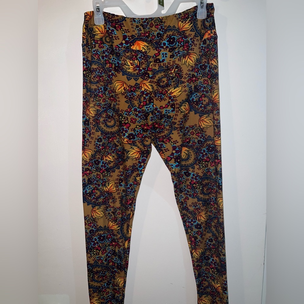 🤎LulaRoe Tall & Curvy Leggings🤎